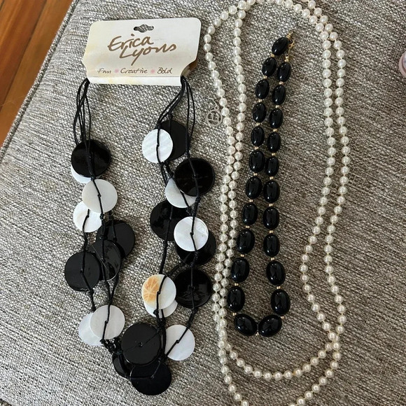 Jewelry - Erica Lyons Black and White Costume Jewelry w/‎ Black and White Bead Strands